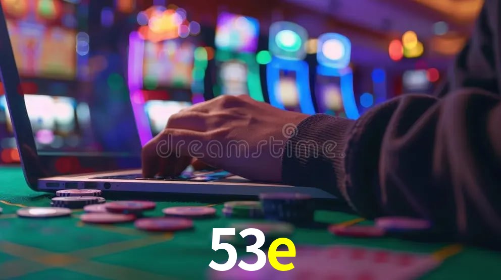 Página oficial no Facebook da 53e